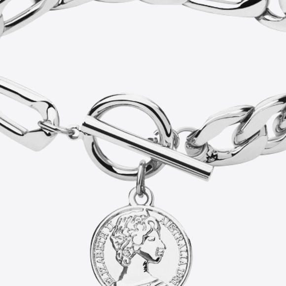 Chunky Chain Toggle Clasp Coins Bracelet - Picture 3 of 3